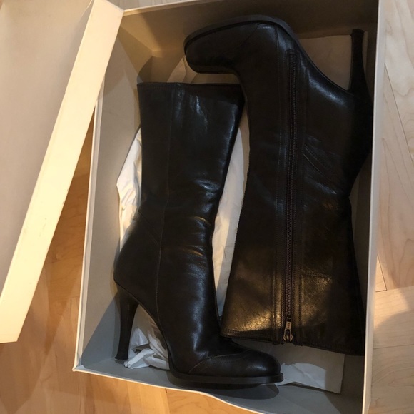 Brown leather mid-calf boots - Picture 2 of 9